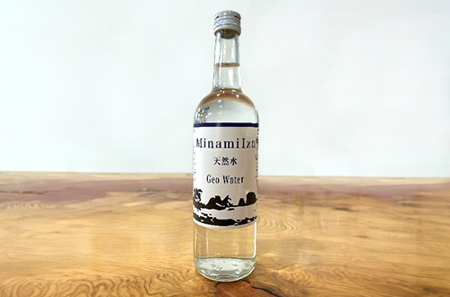 Ｍinami Izu 天然水　Geo Water